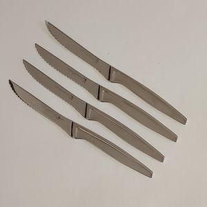 J A Henckels Set of 4 Serated Steak Knives